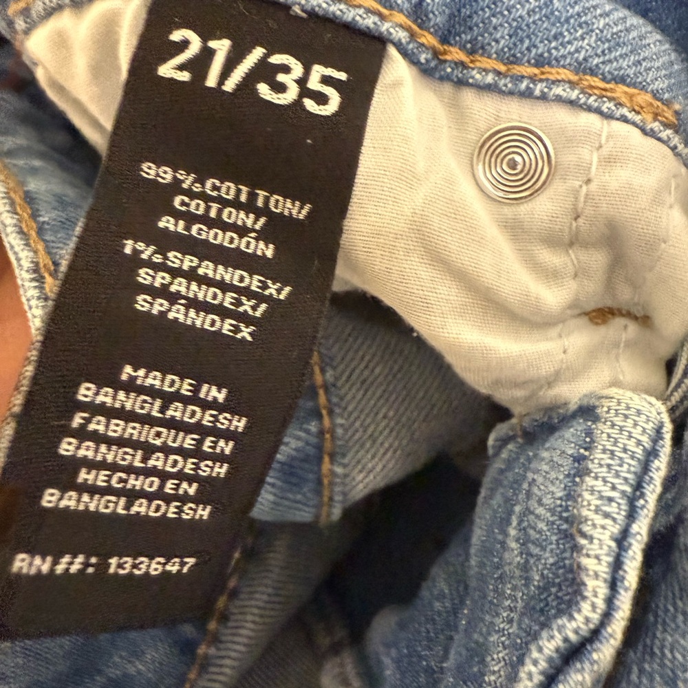 Distressed Patchwork Jeans - Picture 3 of 3